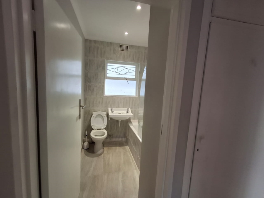 To Let 2 Bedroom Property for Rent in Sea Point Western Cape
